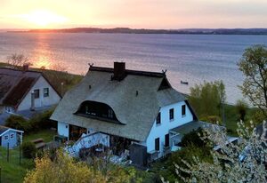 Strandhaus am Höft - exklusiver Privatstrand vor dem Haus – Strandhaus am Höft mit Sauna