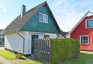 ruhig gelegenes Ferienhaus mit Kamin und Terasse