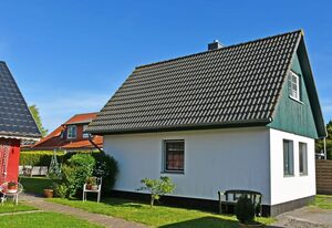 ruhig gelegenes Ferienhaus mit Kamin und Terasse