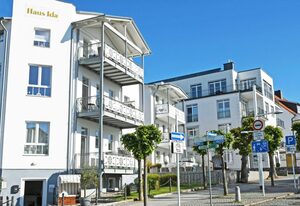 Ferienwohnungen im Haus Ida im Ostseebad – 02 Ferienwohnung Ida mit Balkon und Strandkorb  B