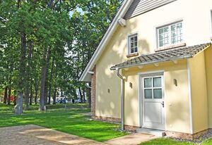 großes Baaber Ferienhaus mit Sauna und Kamin (R)