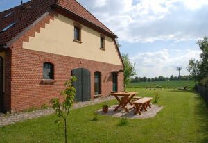 Ferienwohnungen im Süden von Rügen mit Sauna – coole Bikerwohnung mit Außenterrasse