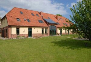 Ferienwohnungen im Süden von Rügen mit Sauna – coole Bikerwohnung mit Außenterrasse