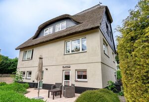 Ferienwohnungen und Zimmer in Göhren – Ferienzimmer Strandhafer