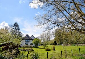 Ferienhaus und -wohnung unterm Reetdach in Woorke – Ferienhaus unterm Reetdach in Woorke