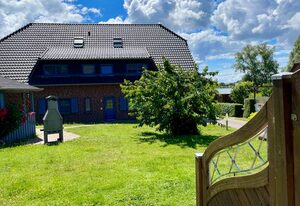 A: Ferienwohnung 02 Am Selliner See – Haus 1 Fewo 02 Am Selliner See mit Terrasse