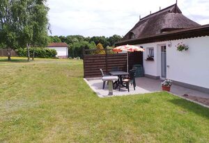 Ferienhaus mit Grillterrasse, an der Granitz