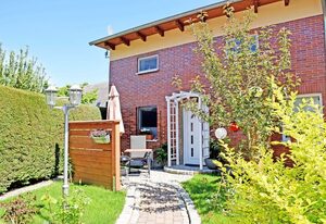 Ferienhaus zum Hafen in Altefähr – Ferienwohnung Luv (L)