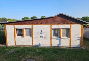 Bungalow mit kleiner Terrasse