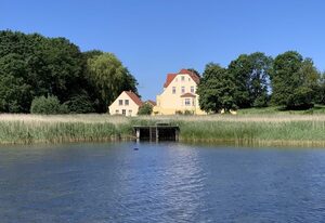 Gut Grubnow Rügen – Ferienwohnung 5 mit Seeblick