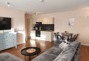 Haus Köhler – Ferienwohnung für 6 Personen in Kurparknähe mit Sauna und Garten und Wintergarten