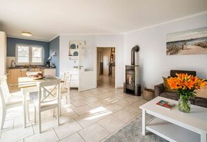 Hooger Weg Wohnung 4 – Ferienwohnung mit Garten für Sie und Ihren Vierbeiner
