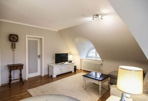 Erna im Friesenhaus Sieben-Linden – Entspanntes Inselleben: Gemütliche Ferienwohnung in Archsum auf Sylt