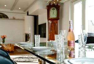 Penthouse Sommerwind  mit Schwimmbad und Sauna – Moderne Ferienwohnung in Westerland: Perfekt für Ihren Nordseeurlaub!