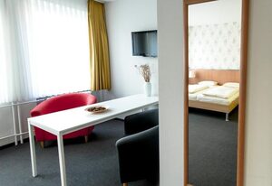 Hotel Flämischer Hof – Doppelzimmer zur Einzelnutzung, Dusche, WC, TV