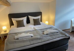 ROYAL OCEAN Premium Ferienhaus mit Whirlpool, Infrarotsauna, X-Box, Stellplatz – Traumhaftes Premium Ferienhaus Royal Ocean mit Sauna und Whirlpool