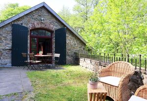 Taverne Nettersheim – 4-Bett-Gästezimmer in der Taverne