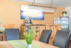 Gästehaus Weingut-Destillerie Herbert Zisch – Ferienwohnung