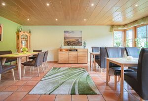 Gästehaus Weingut-Destillerie Herbert Zisch – Ferienwohnung