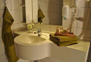 Landhotel Gillenfelder Hof – Doppelzimmer Basic, Nichtraucher