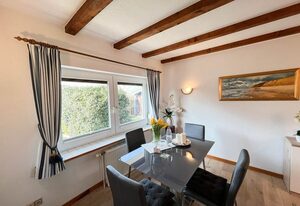 Hausteil – Das Haus liegt am Ortseingang von Tinnum ruhig in einer Sackgasse gelegen.