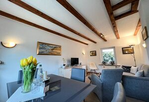 Hausteil – Das Haus liegt am Ortseingang von Tinnum ruhig in einer Sackgasse gelegen.