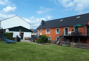 Ferienhof Weber & Jakobi – 12-Bett-Ferienhaus Du/Bad/WC (12 Erw, 2 Ki,1 Baby)