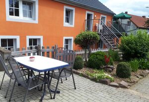 Ferienhof Weber & Jakobi – 12-Bett-Ferienhaus Du/Bad/WC (12 Erw, 2 Ki,1 Baby)