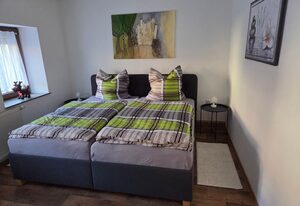 Ferienhaus Flieja – 4-Bett-Ferienhaus Bad/WC, 2 Schlafräume, ruhig