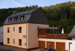 Ferienwohnung u. Pension Maria Schmitz – 4-Bett-Ferienwohnung Tal