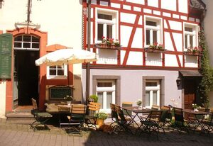 Ferienwohnung u. Pension Maria Schmitz – 4-Bett-Ferienwohnung Tal