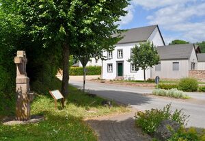Ferienhaus Baustert – 6-Bett-Ferienhaus Dusche u.Bad, WC, 3 Schlafräume
