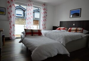 Gästehaus Am Hochsimmer – Doppelzimmer Dusche/WC Balkon