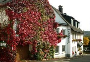 Pension Haus Sonneck – Doppelzimmer 3  Dusche/WC