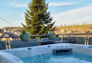 Wellnesshaus Dorfblick – Wellnesshaus mit Jacuzzi u.Infrarotkabine - neu