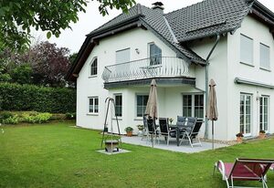 Ferienwohnungen Heck – 5-Bett-Ferienwohnung Dusche/WC mit Balkon