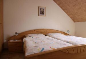 Ferienwohnungen Heck – 5-Bett-Ferienwohnung Dusche/WC mit Balkon