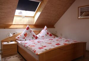 Ferienwohnungen Heck – 5-Bett-Ferienwohnung Dusche/WC mit Balkon