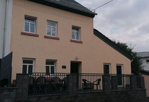 Südeifel Familien- u. Gruppenferienhäuser – Ferienhaus Enztal (bis 14 Personen)
