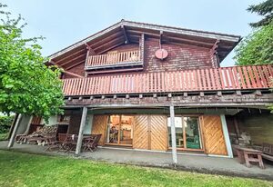 Blockhaus Kronenberg – Ferienwohnung Gartentraum .1