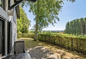 George Countryhouse
