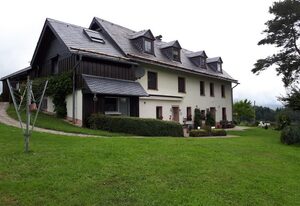 Eifel-Hügelhaus Plütscheid – 5-Bett-Ferienwohnung  Dusche/WC, 3 Schlafräume