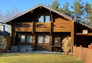 Chalet mit Garten, Grill und Terrasse