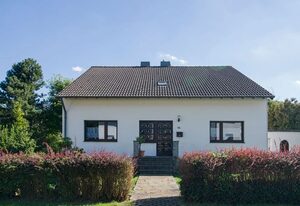 Gemütliches Ferienhaus in Hasenfeld mit Großem Garten