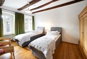 Der Quellenhof, Ferienwohnungen – 6-Bett-Appartement HIRTENTURM, Dusche/WC