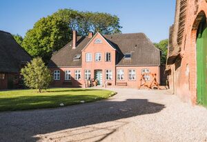 Ferienhaus Hof Herzleuchten – Ferienwohnung Driftfenn