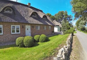 Osterdeich Molehill – Reetgedeckte Doppelhaushälfte Molehill