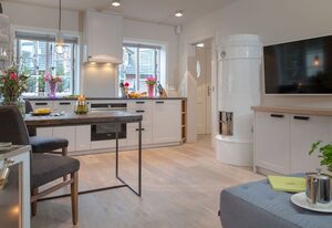 Austernfischer – Moderne Ferienwohnung im idyllischen Alt-Westerland mit Natursteinbad.