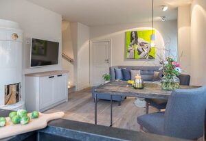Austernfischer – Moderne Ferienwohnung im idyllischen Alt-Westerland mit Natursteinbad.