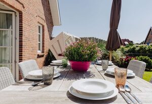 Bäum Hüs A – Platz für bis zu 6 Personen- Sylt auf hohem Niveau- unmittelbar am Meer.